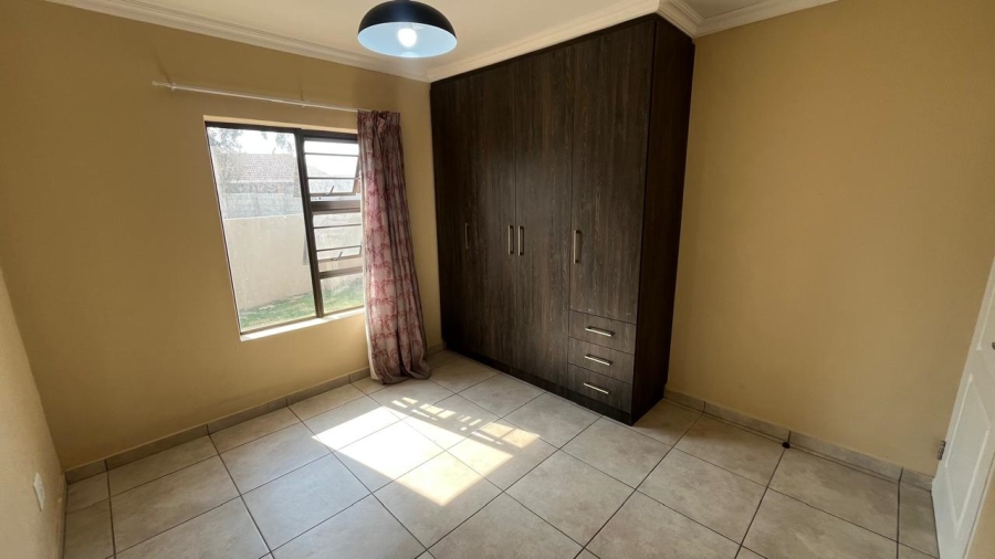 To Let 4 Bedroom Property for Rent in Fountains Estate Eastern Cape